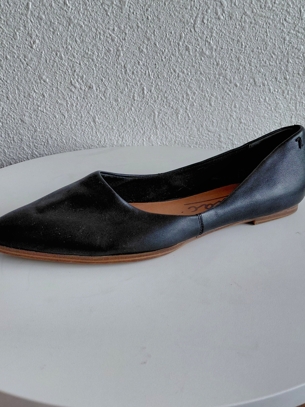 ZODIAC Women's Hill Pointed Toe Black Leather Flats Ballet Shoes